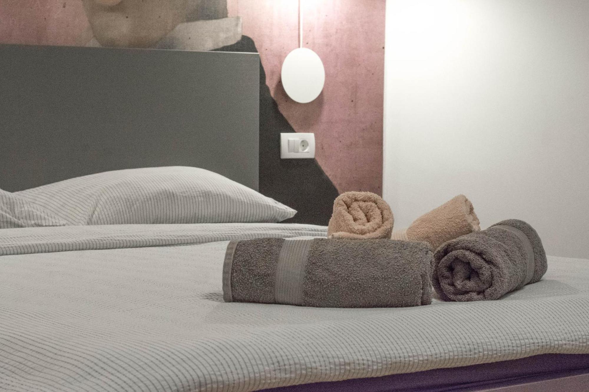 Romiru Rooms And Studio Apartment Split Buitenkant foto