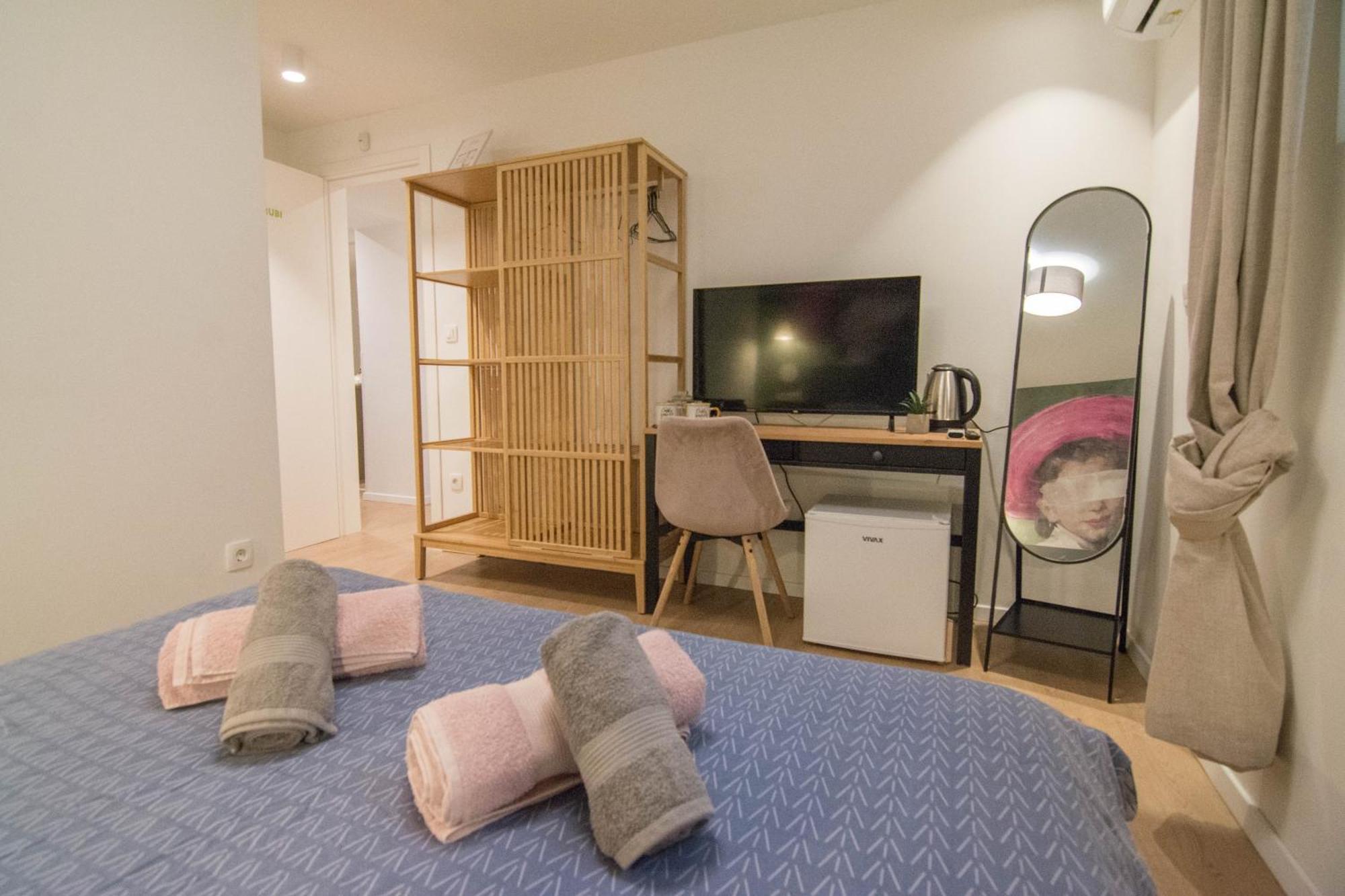 Romiru Rooms And Studio Apartment Split Buitenkant foto